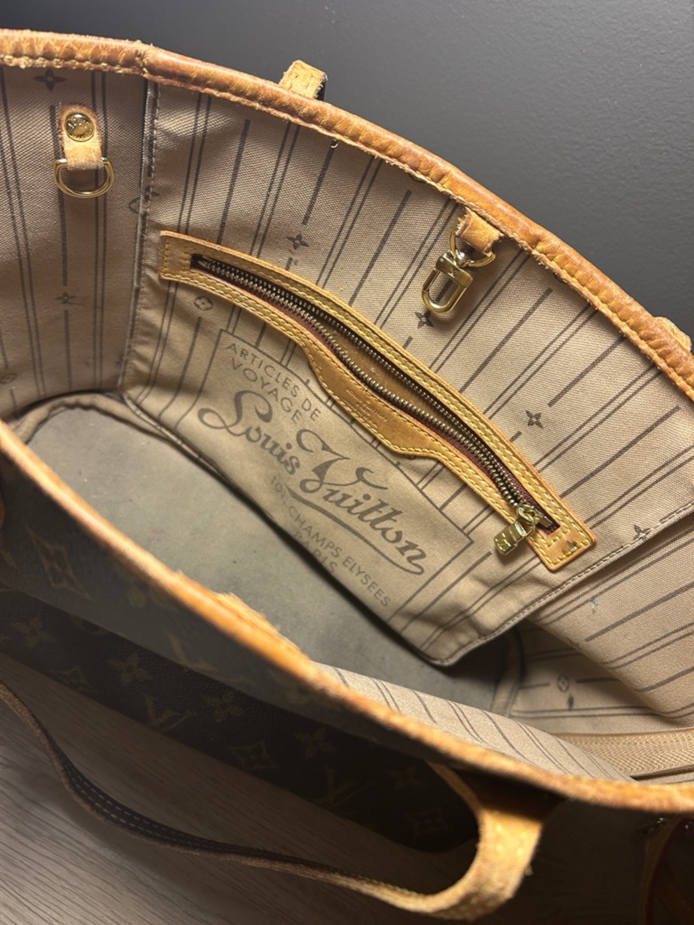 Louis Vuitton Monogram Pochette with Tan Leather Trim - Picture 3 of 4